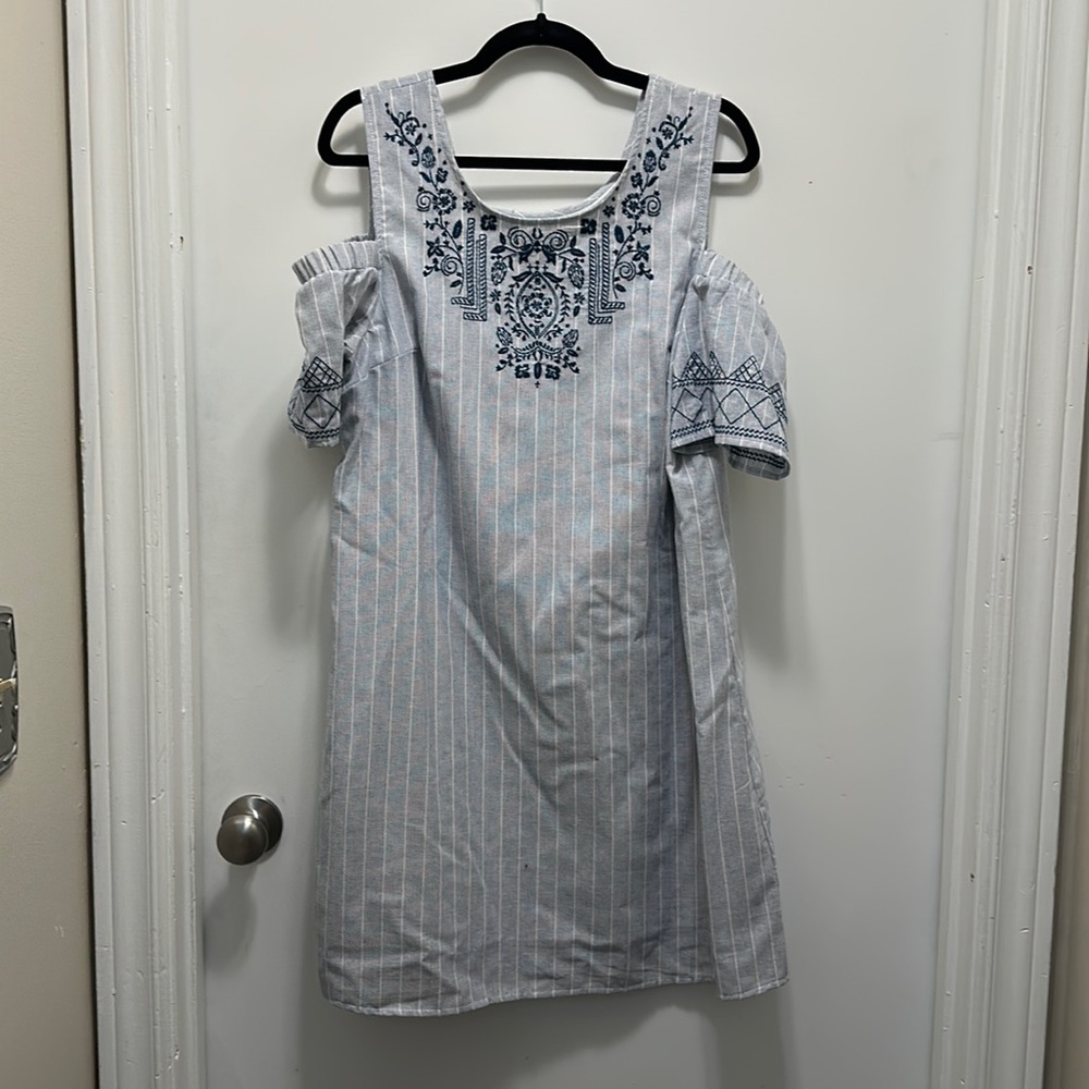 🔴 Knox Rose Cold-Shoulder Embroidered Midi Dress Size L